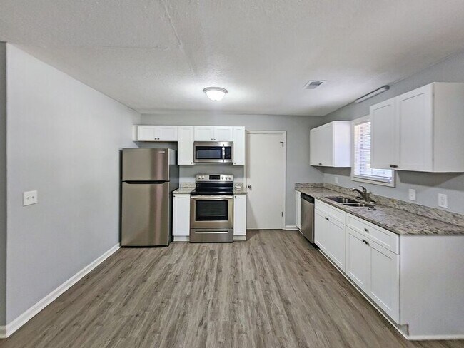 Foto del edificio - 731 W Creek Cir