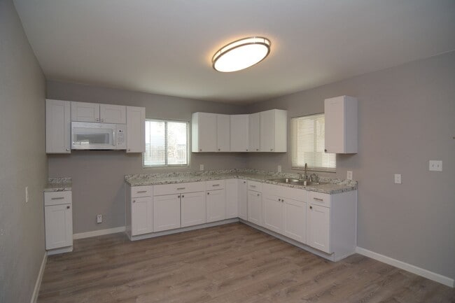 Foto del edificio - Remodeled 3 Bedroom 1 Bath Home! Central T...