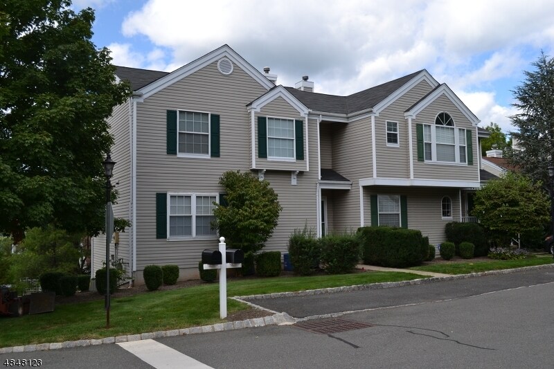 Foto principal - 365 Finch Ln