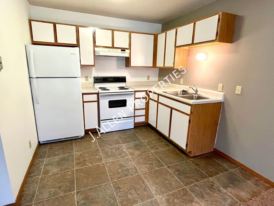 Primary Photo - Spacious, Affordable 1 Bed