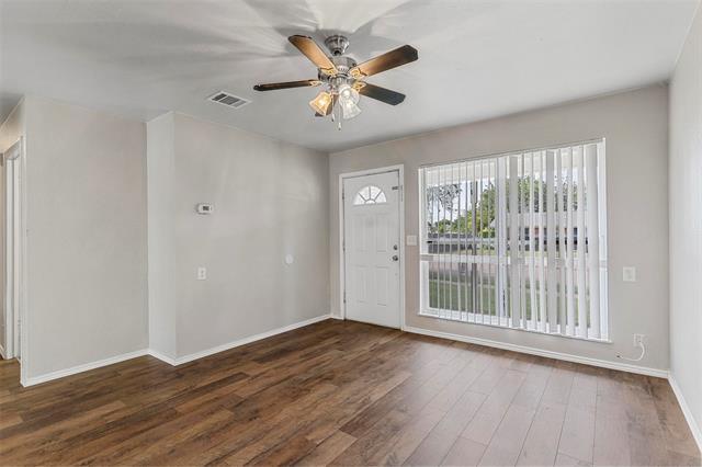 Foto del edificio - 6104 Ivy Hill Rd