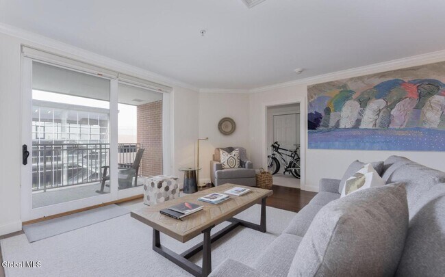 Foto del edificio - 38 High Rock Ave