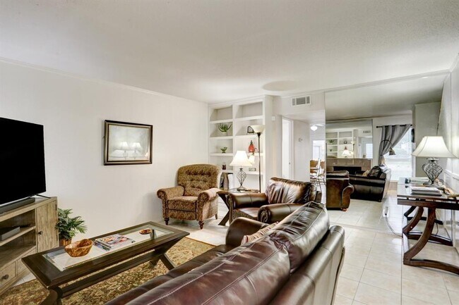 Foto del edificio - 3901 Woodchase Dr