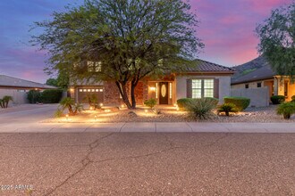 Building Photo - 5811 W Bonanza Ln