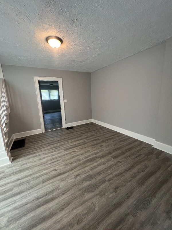 Foto del edificio - 158 Arthur Ave