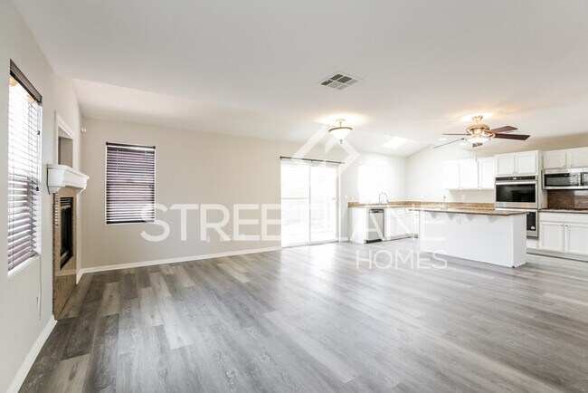 Building Photo - 3 Bedroom by Summerlin!