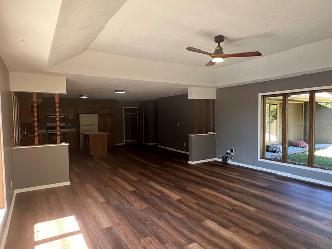 Building Photo - 15105 Jowler Creek Rd
