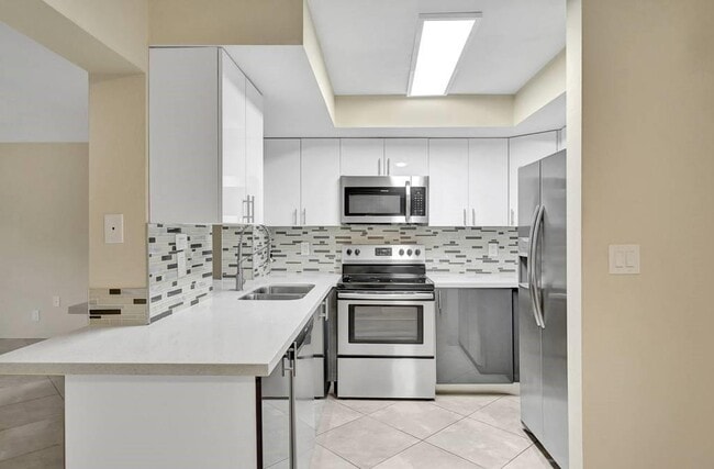 Foto del edificio - 916 NE 18th St