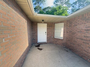 Building Photo - 8524 Laredo St