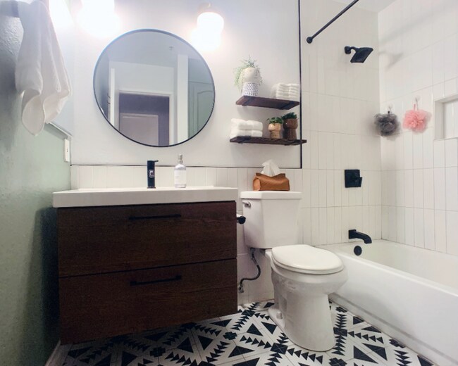 Foto del edificio - 707 W 4th St