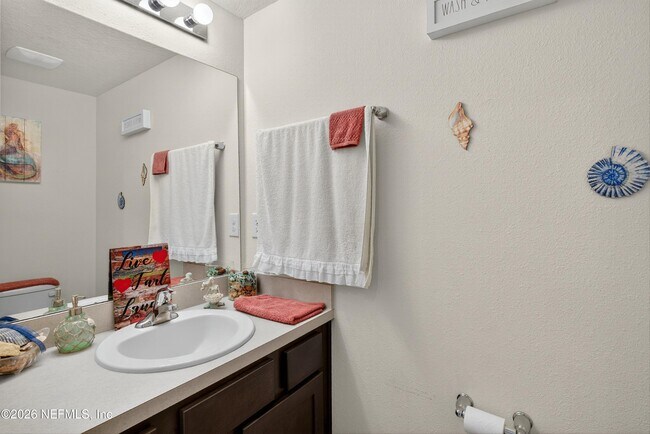 Building Photo - 12784 Veterans Ct