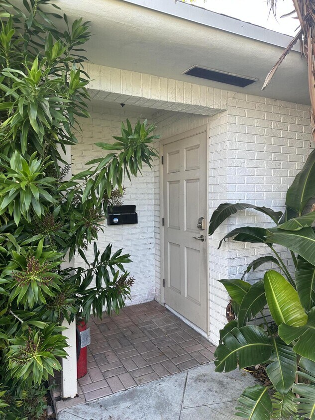 Foto principal - 2730 NE 29th Ave