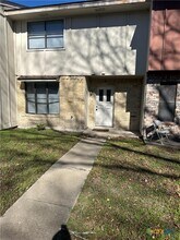 Building Photo - 207 Palmwood Dr