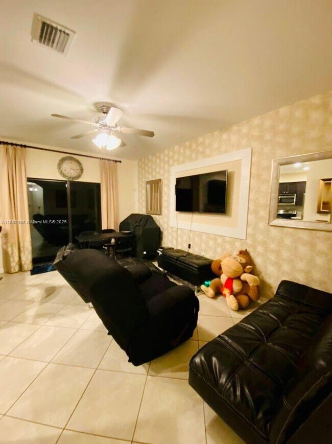 Foto del edificio - 3532 W 88th Terrace