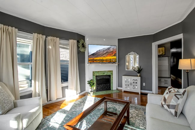 Foto del edificio - 580 Potomac Ave