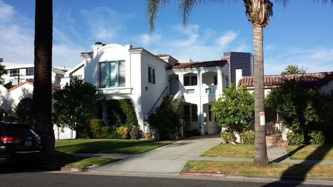Building Photo - 222 S Hamilton Dr