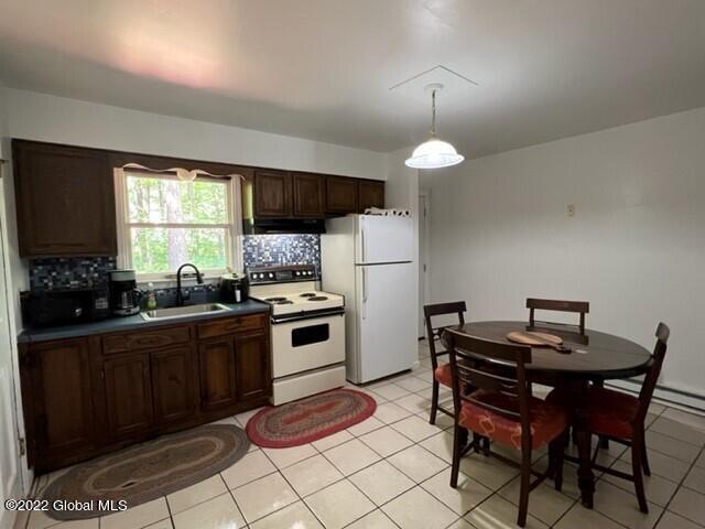 Foto del edificio - 128 Sand Hill Rd