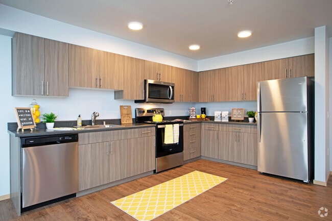 4BR, 2BA - 1,405SF - Riverview Apartments