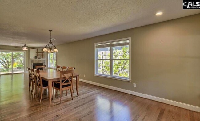 Foto del edificio - 3011 Clark St