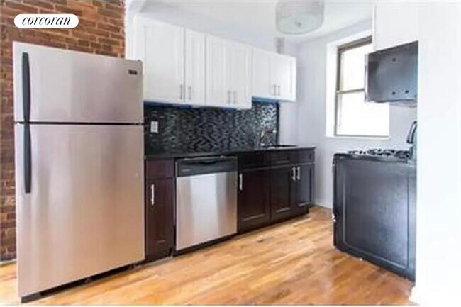 Building Photo - 107 Boerum Pl