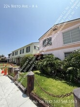 Building Photo - 224 Nieto Ave