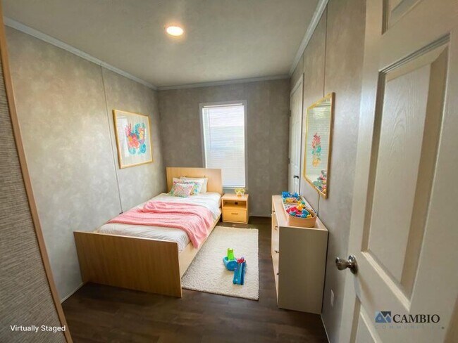 Foto del edificio - 27 Bradley Ln