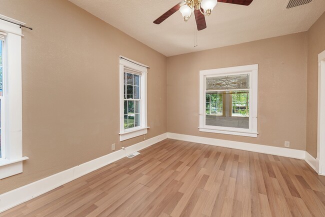 Building Photo - Updated 3 bed, 2 bath home in Fromberg, MT