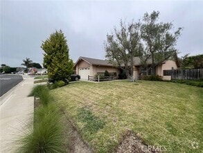 Building Photo - 33102 Elisa Dr