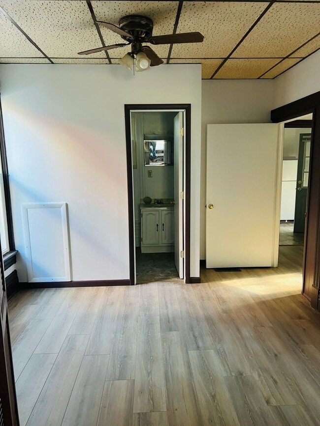 Foto del edificio - 120 S Mercer St #101