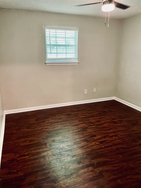Building Photo - 28960 Highland Dr