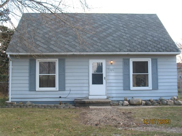 Building Photo - 321 W Cherry St