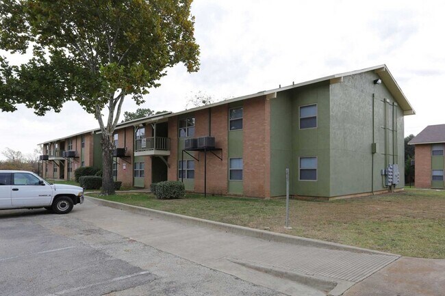 Foto del edificio - 7203 S Great Trinity Forest Way