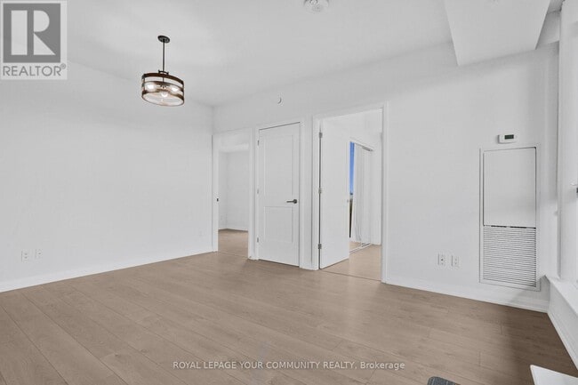 Building Photo - 7895 Jane St