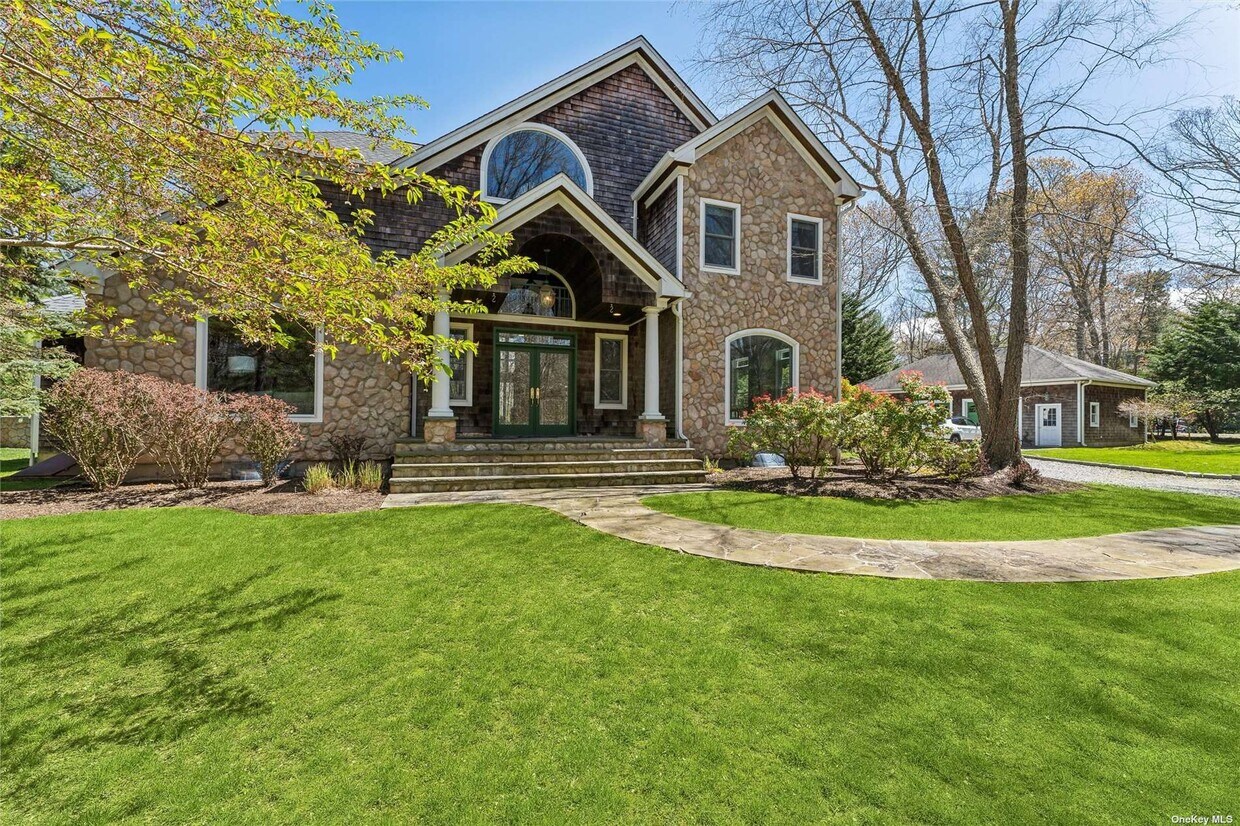 Foto principal - 2600 Paradise Point Rd