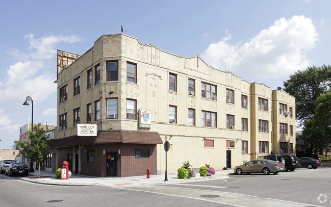 Building Photo - 7123 Roosevelt Rd