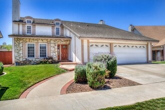 Building Photo - 4546 E Blue Jay Ave