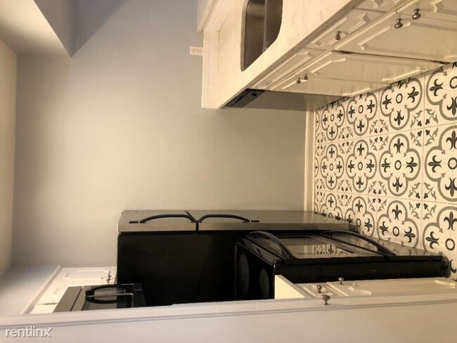Building Photo - 168 Barilla Pl