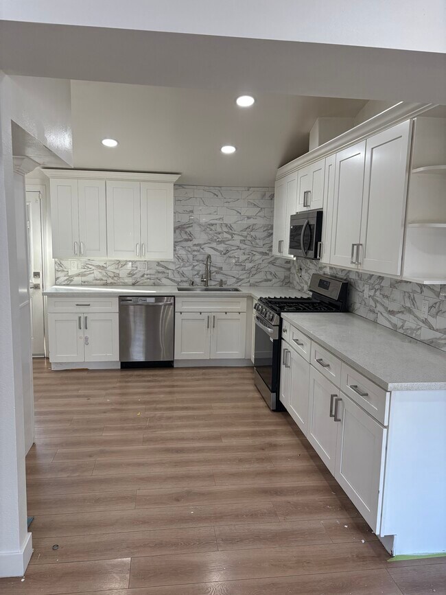 Foto del edificio - 2103 Avalon Ave