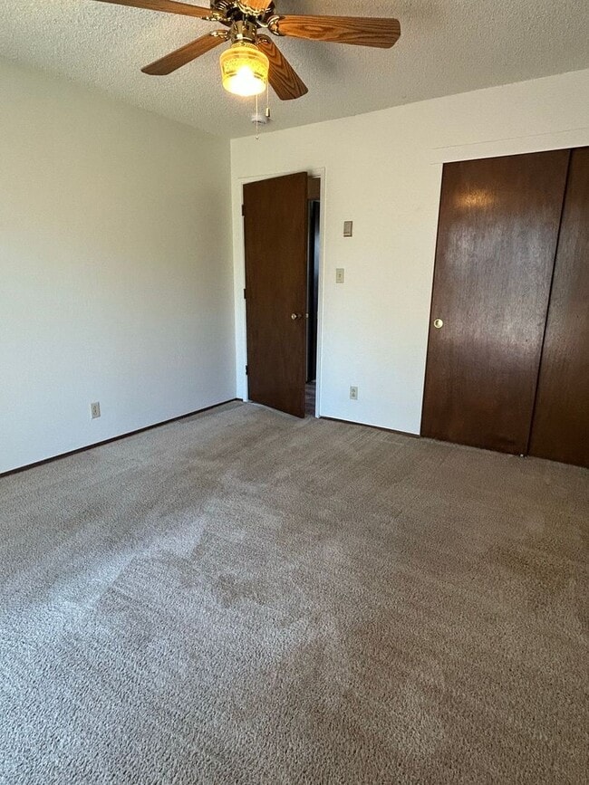 Foto del edificio - 5 Jasper Dr