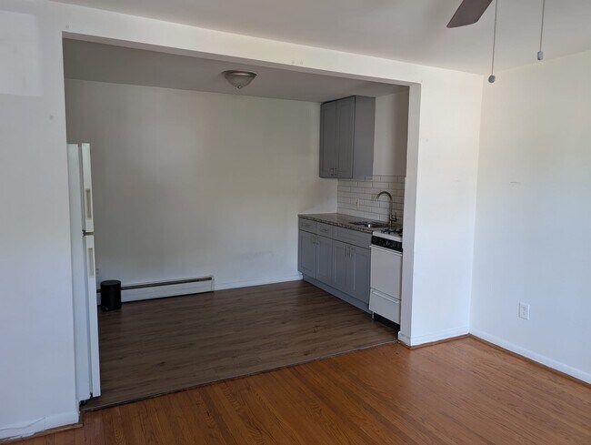 Foto del edificio - 6649 Hegerman St