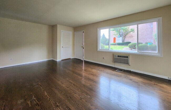 Foto del edificio - 818 Concord Ln