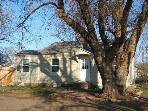 Primary Photo - 115 SE 9th St