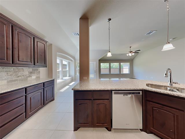 Building Photo - 10125 Boxelder Dr