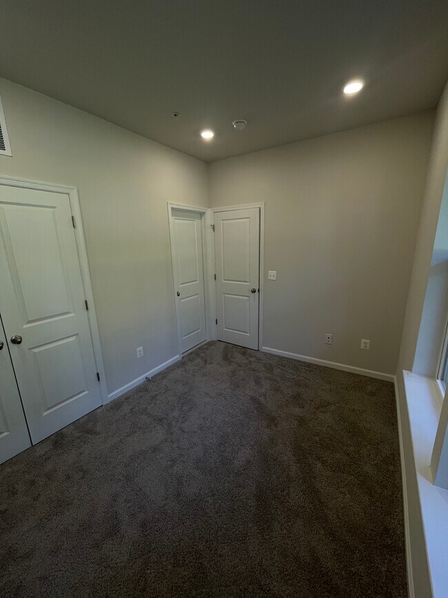 Building Photo - 9626 Killenney Pl