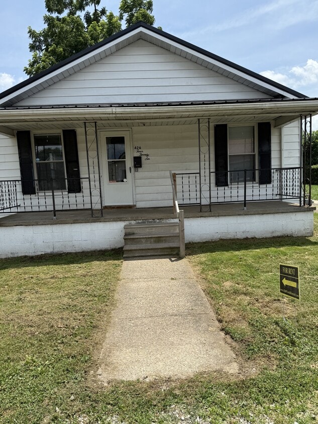 Primary Photo - 426 21st St W