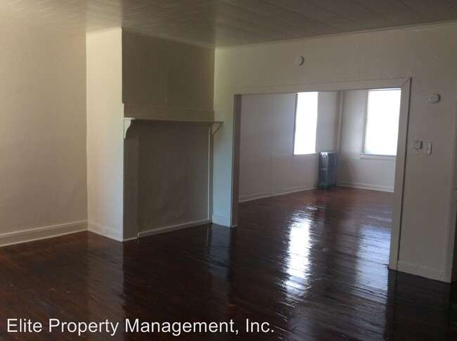 Building Photo - 3 br, 1 bath House - 130 E. College Ave.