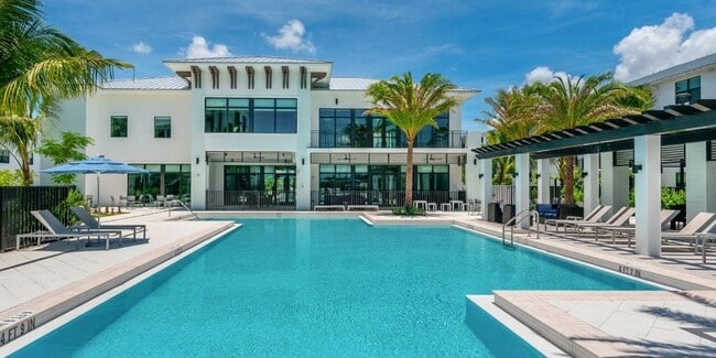 Piscina - Pines Garden at City Center