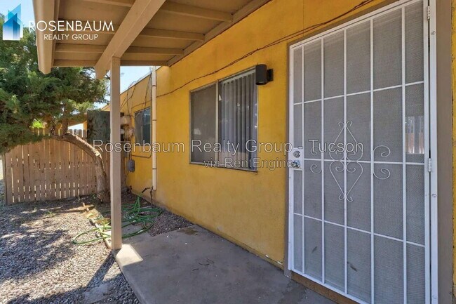 Foto del edificio - 5815 E 23rd St