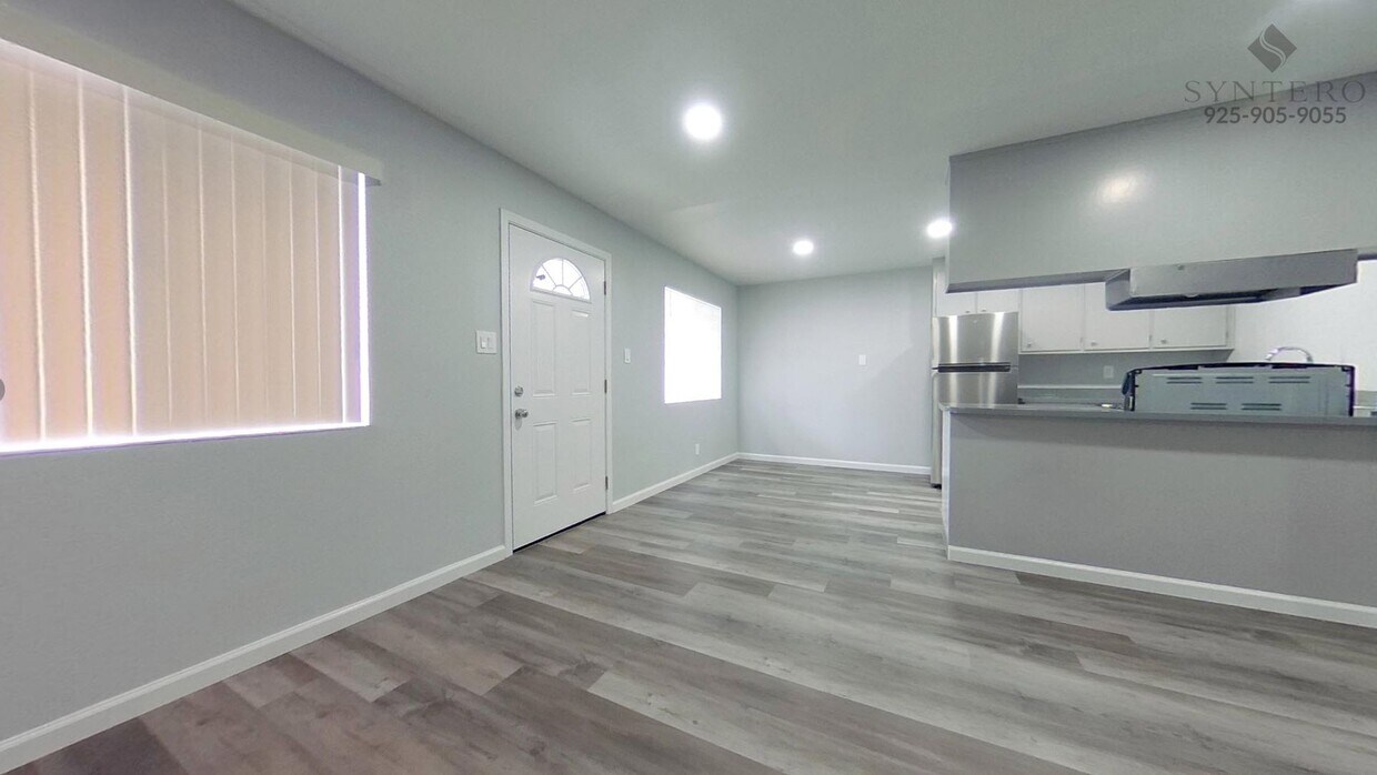 Primary Photo - Coming Soon! 2bdrm 1 Bath Apartment off Cl...