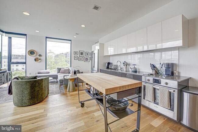 Foto del edificio - 57 N St NW